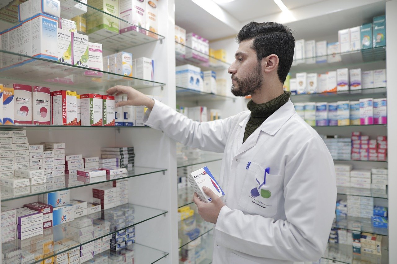 Il ruolo dei farmacisti nell’accesso a farmaci e dispositivi medici secondo la FIP